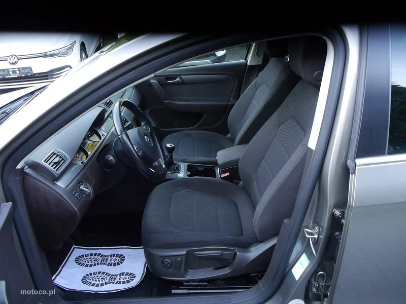 Volkswagen Passat Variant B7 30