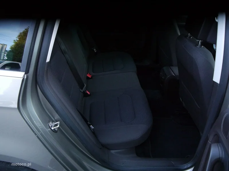 Volkswagen Passat Variant B7 32