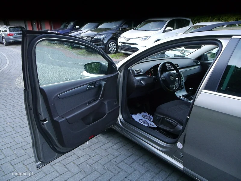 Volkswagen Passat Variant B7 36