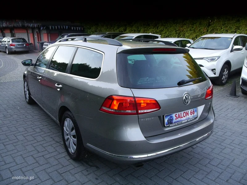 Volkswagen Passat Variant B7 6