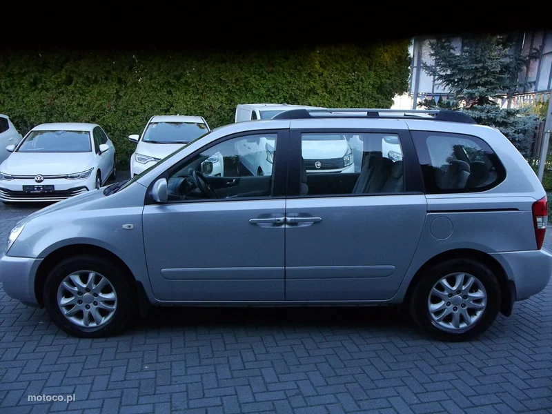 Kia Carnival 11