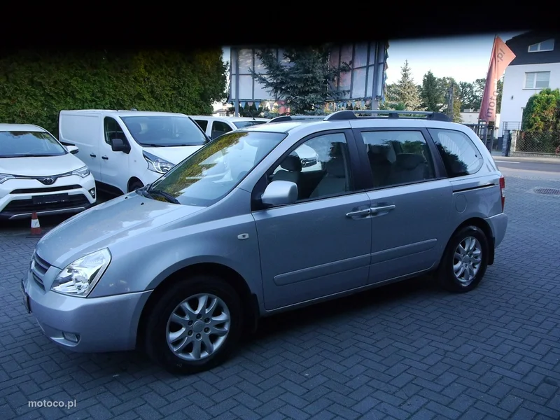 Kia Carnival 15