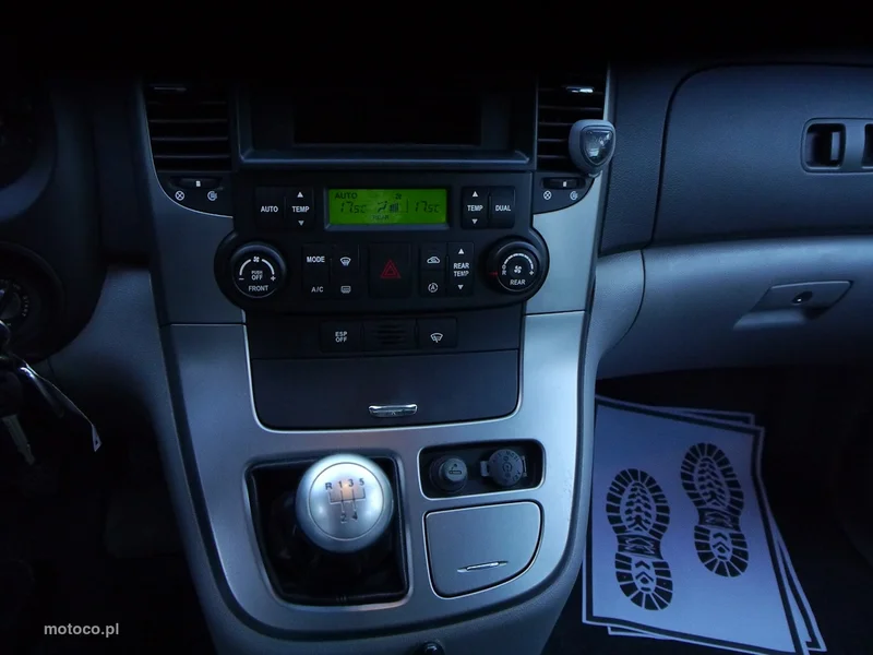 Kia Carnival 23
