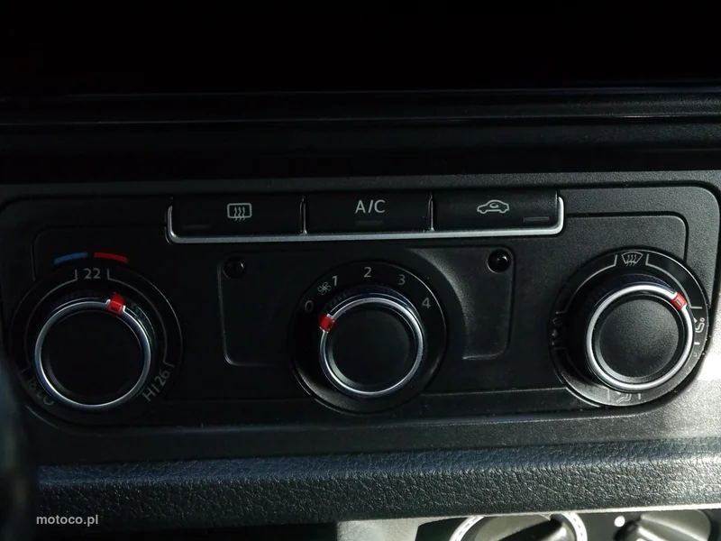 Volkswagen Transporter 24