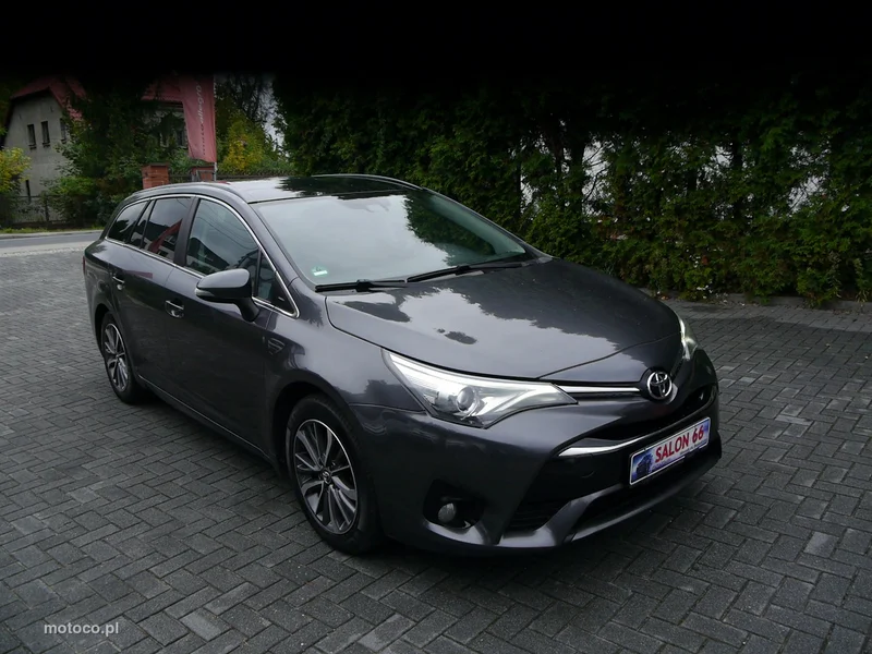 Toyota Avensis T27 3