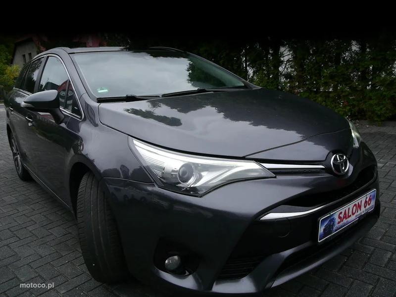 Toyota Avensis T27 9
