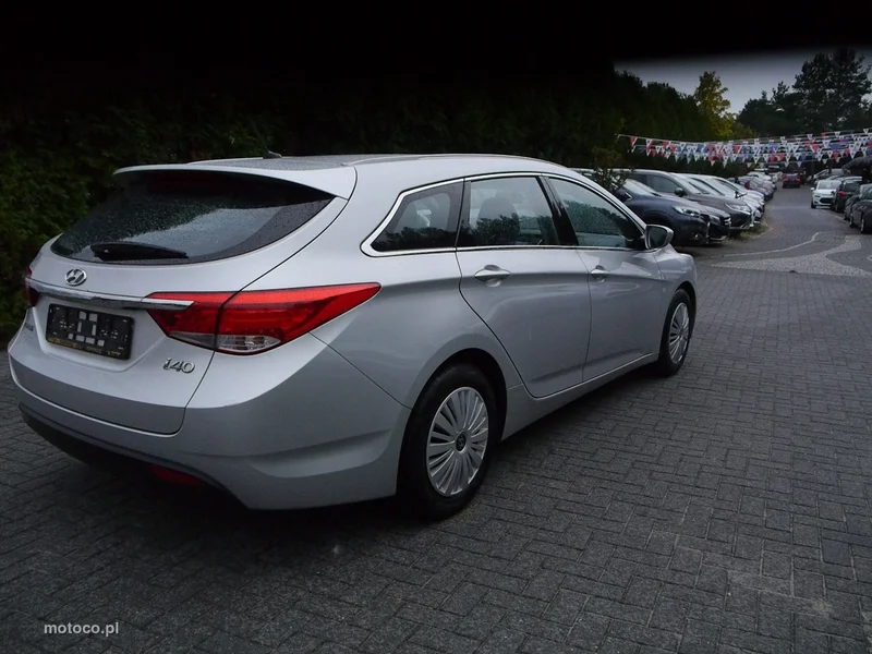 Hyundai i40 12