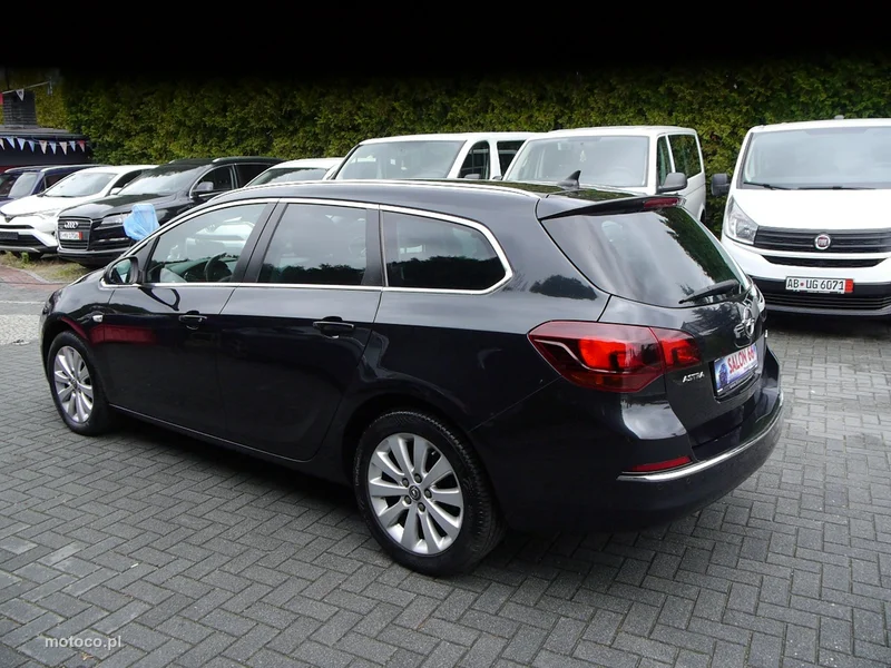Opel Astra J 13