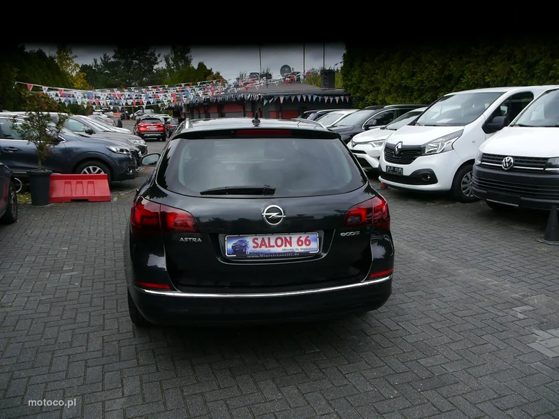 Opel Astra J 17