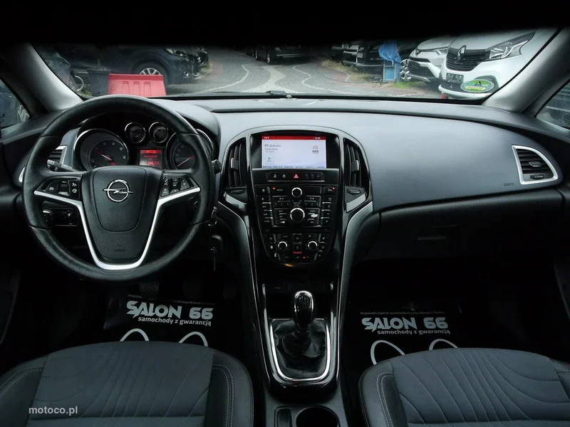 Opel Astra J 22