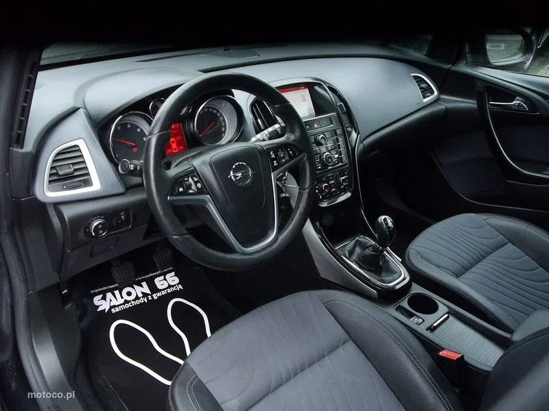 Opel Astra J 28