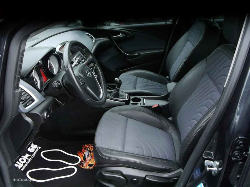 Opel Astra J 30