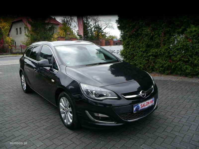 Opel Astra J 4