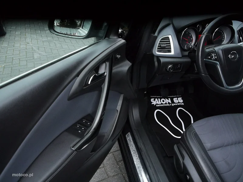 Opel Astra J 41