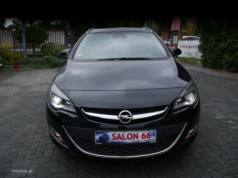 Opel Astra J 7