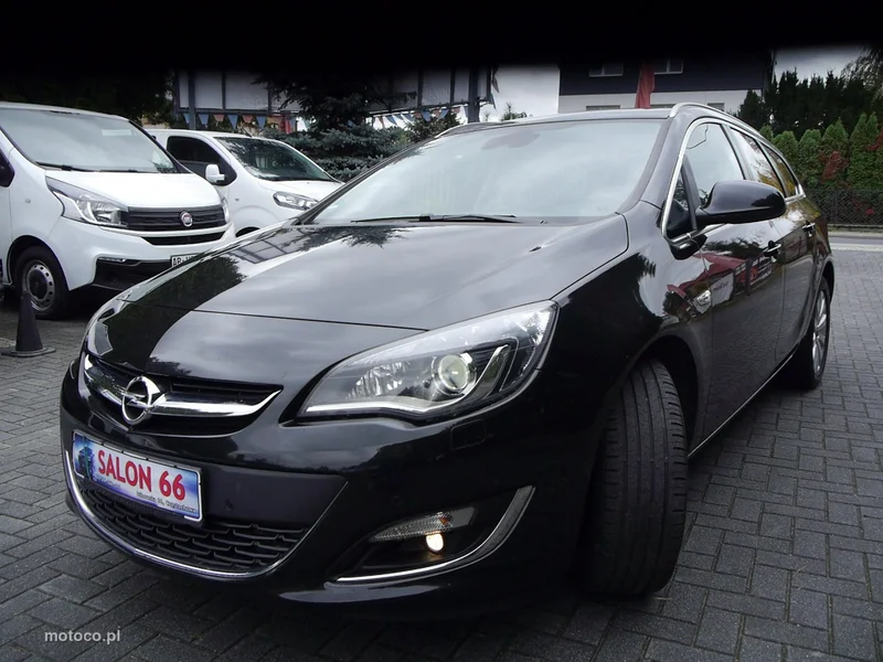 Opel Astra J 8
