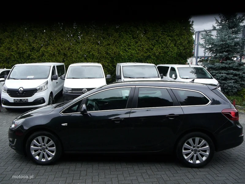 Opel Astra J 10