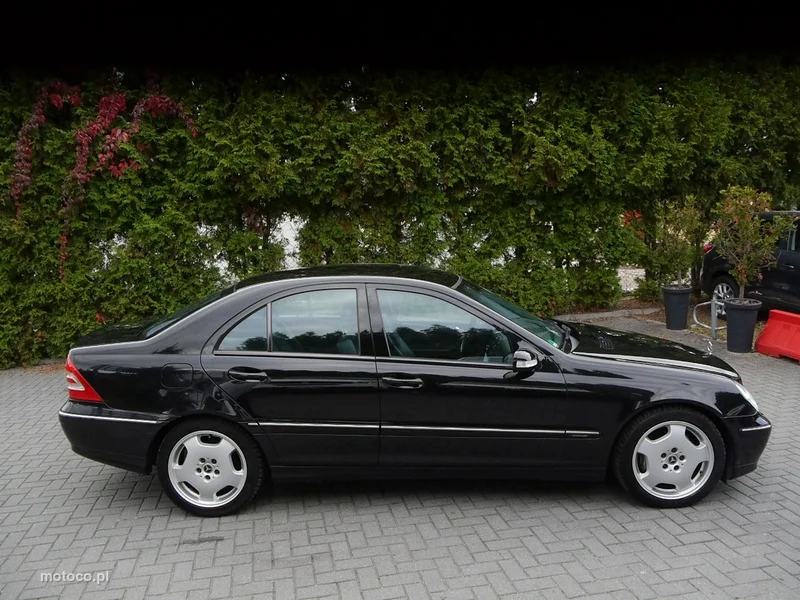 Mercedes-Benz Klasa C W203 C 200 11