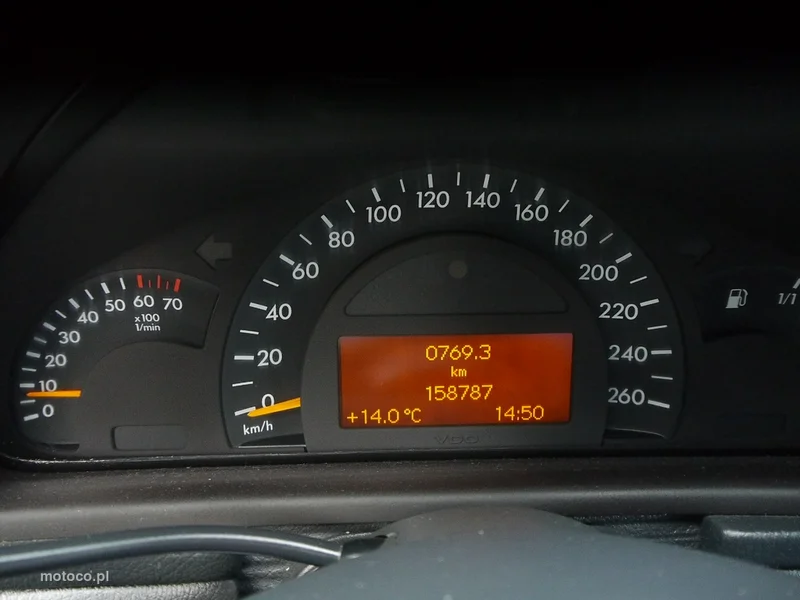 Mercedes-Benz Klasa C W203 C 200 20