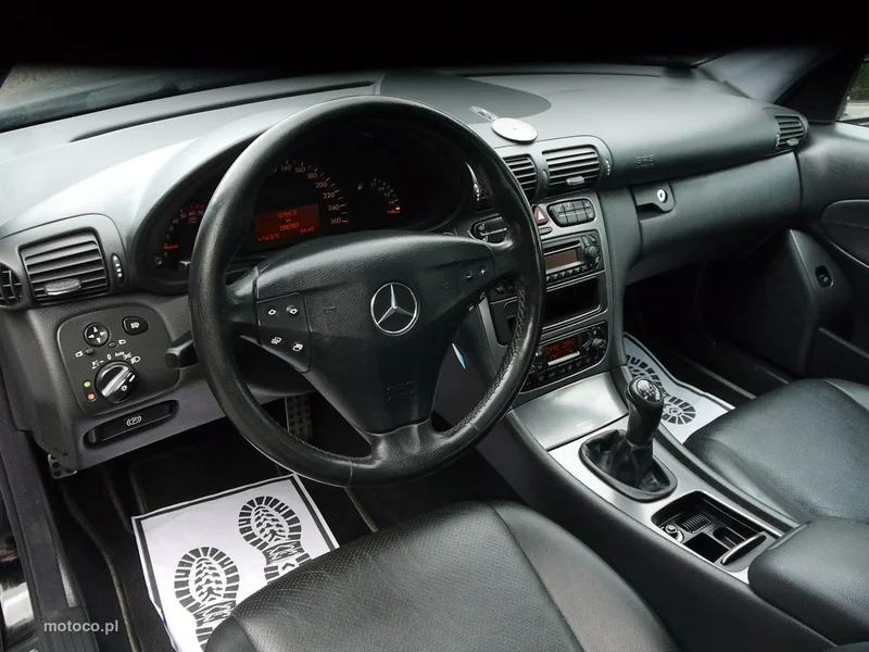 Mercedes-Benz Klasa C W203 C 200 26