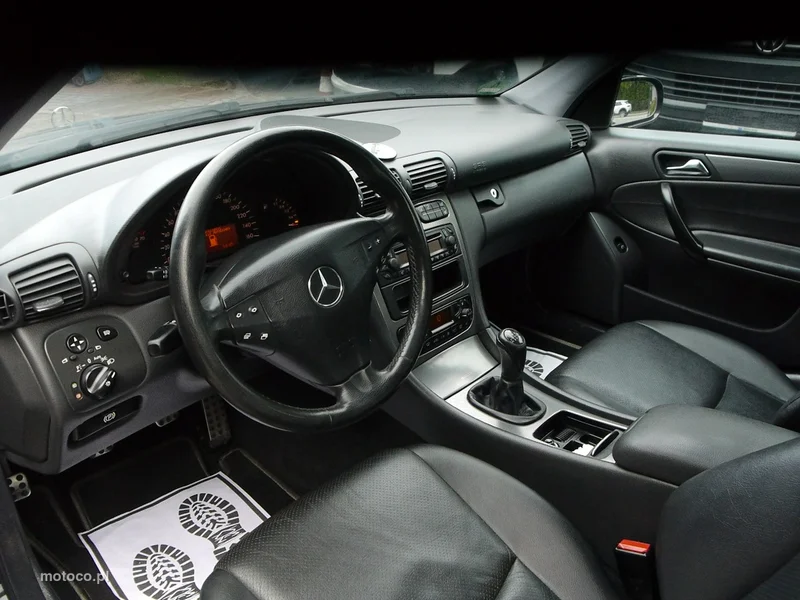 Mercedes-Benz Klasa C W203 C 200 28