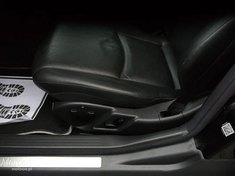 Mercedes-Benz Klasa C W203 C 200 33