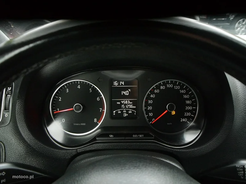 Volkswagen Polo V 6R 22