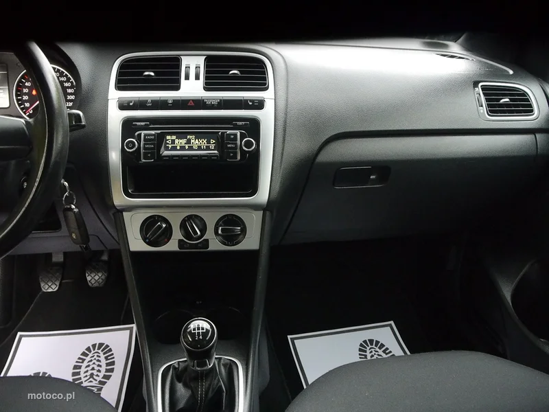 Volkswagen Polo V 6R 24