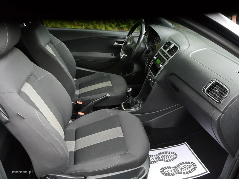 Volkswagen Polo V 6R 30