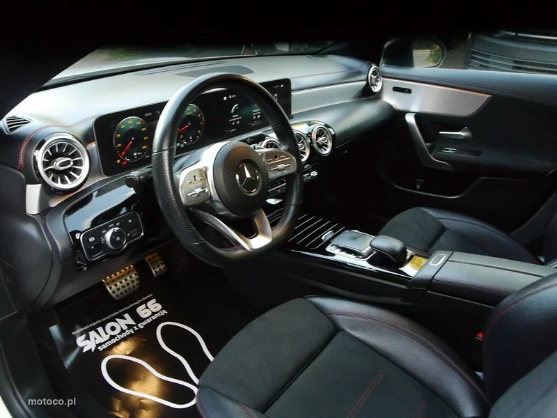 Mercedes-Benz CLA C118 200 33
