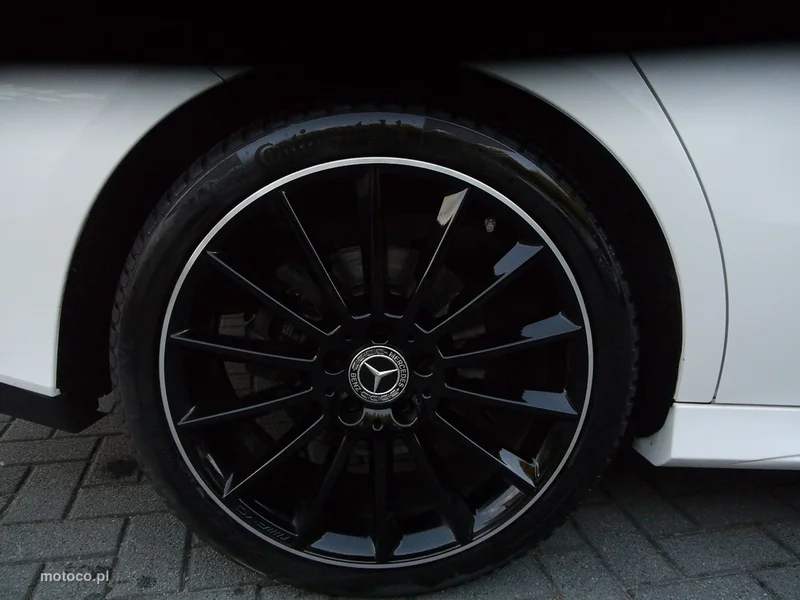 Mercedes-Benz CLA C118 200 41