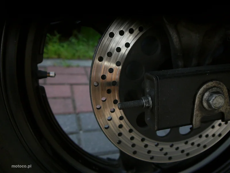 Suzuki GS 15