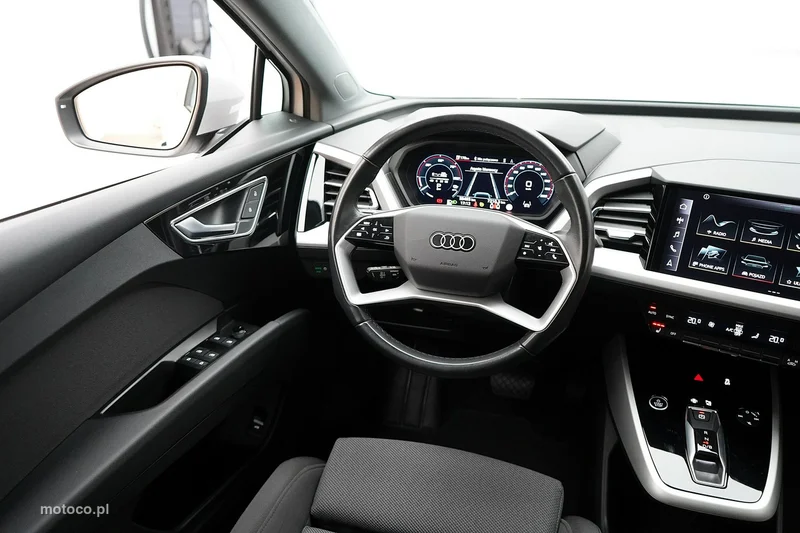 Audi Q4 23
