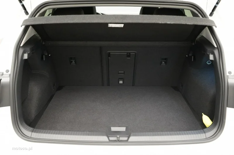 Volkswagen Golf VIII 12