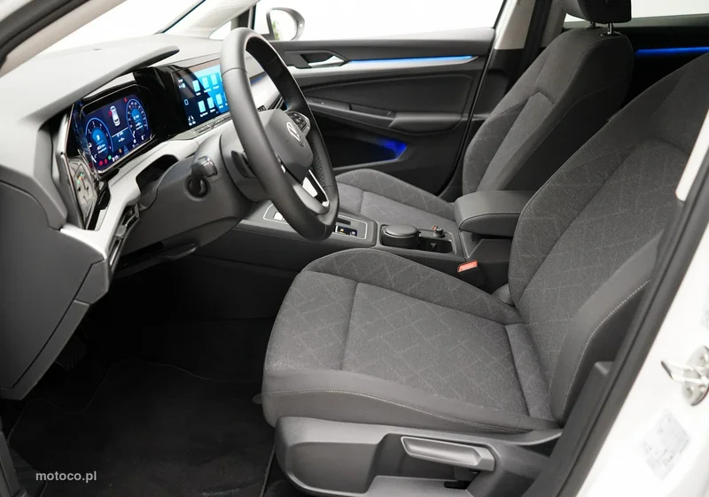 Volkswagen Golf VIII 15