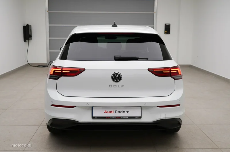 Volkswagen Golf VIII 3