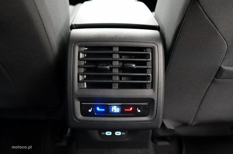 Volkswagen Golf VIII 26