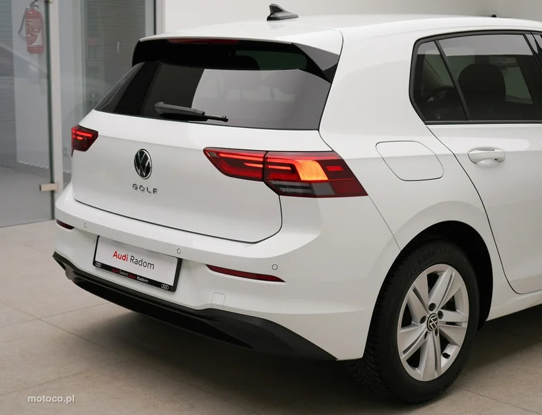 Volkswagen Golf VIII 5
