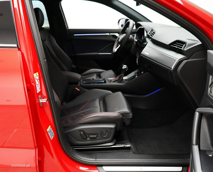 Audi Q3 F3 20