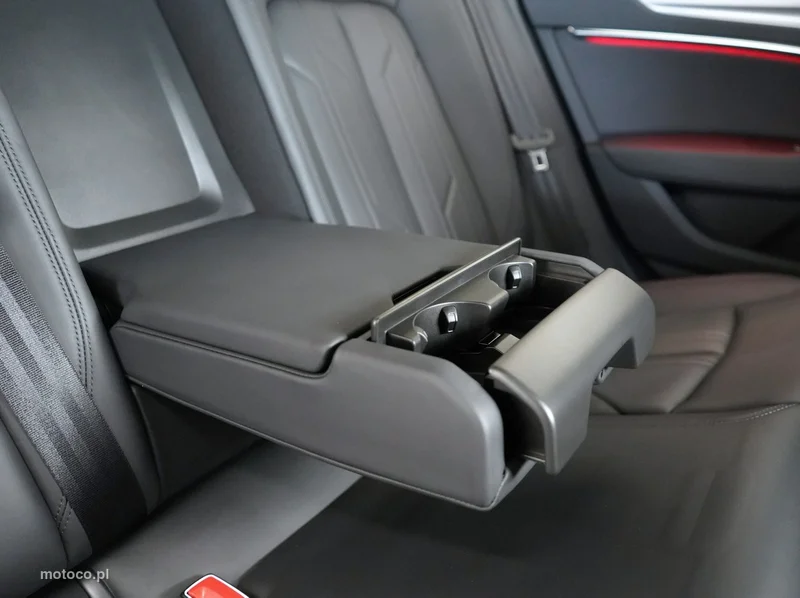 Audi A6 C8 30