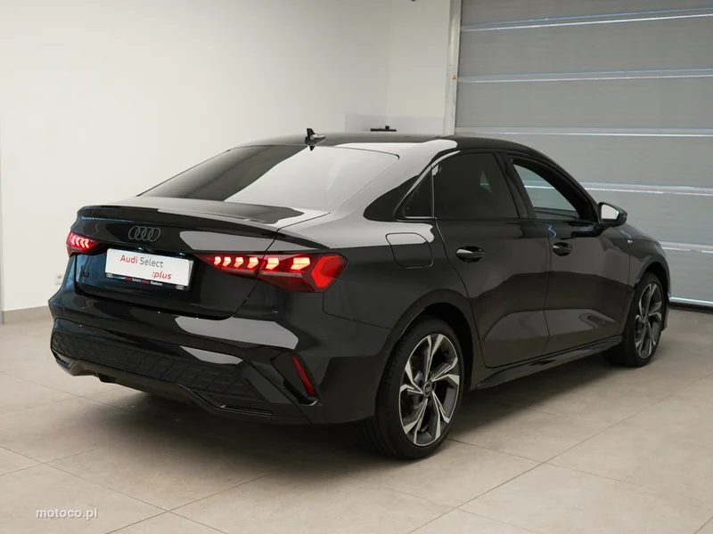 Audi A3 8Y 4