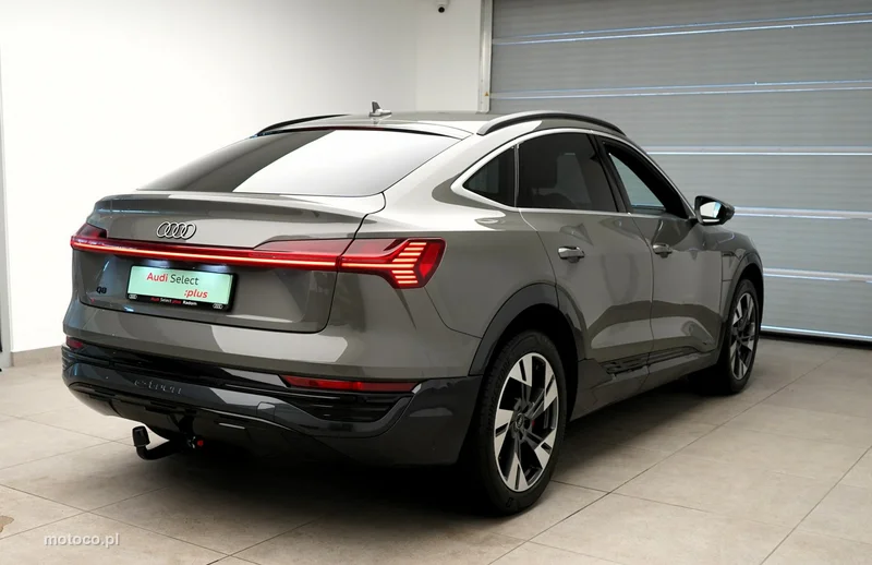 Audi Q8 e-tron 6
