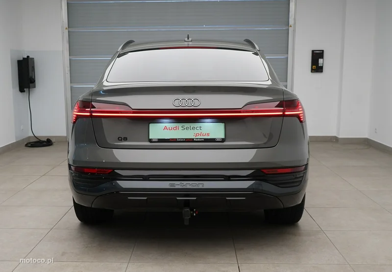 Audi Q8 e-tron 7