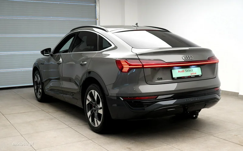 Audi Q8 e-tron 8