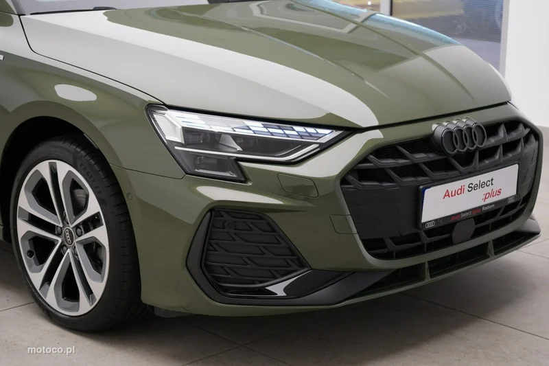 Audi A3 8Y 4