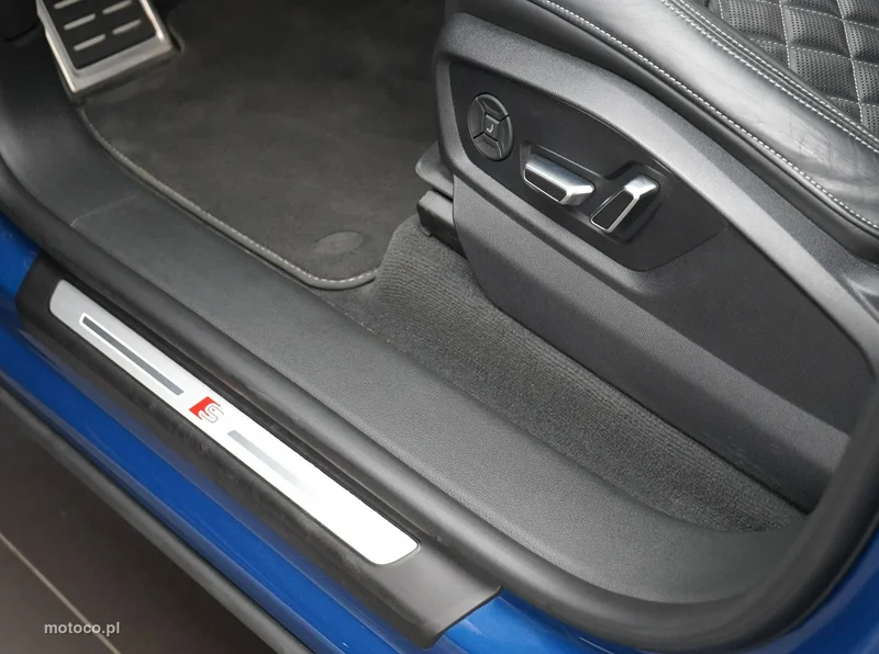 Audi Q8 4M 12