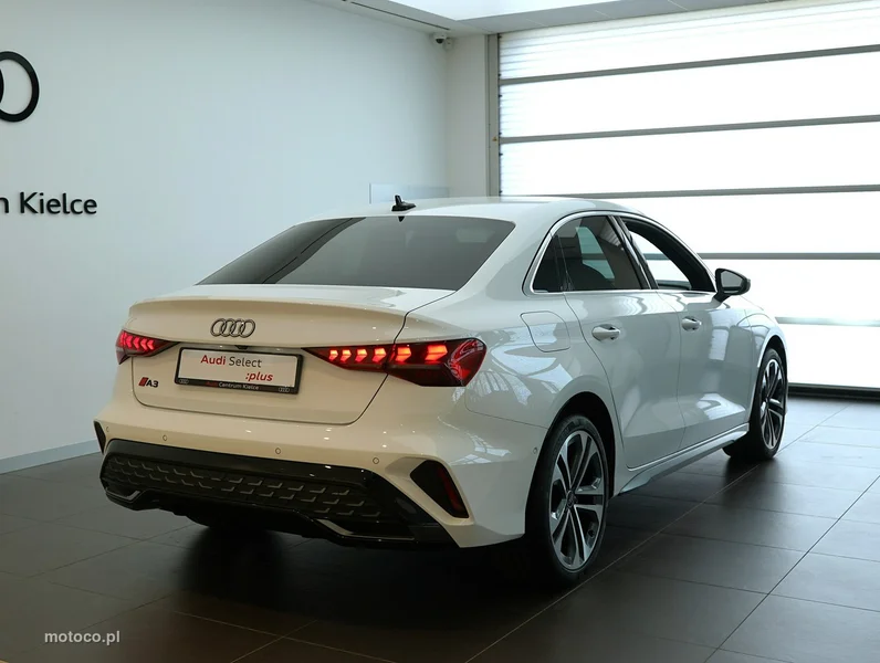 Audi A3 8Y 4