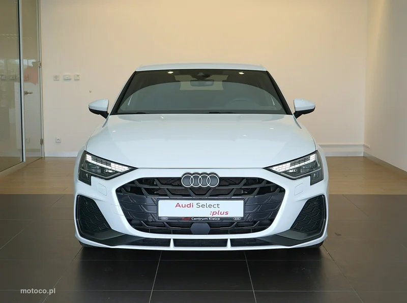 Audi A3 8Y 6
