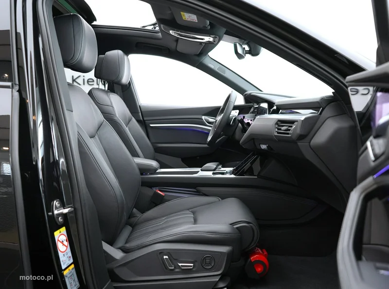 Audi SQ8 e-tron 28
