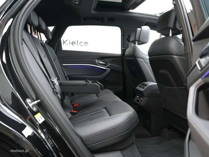 Audi SQ8 e-tron 30